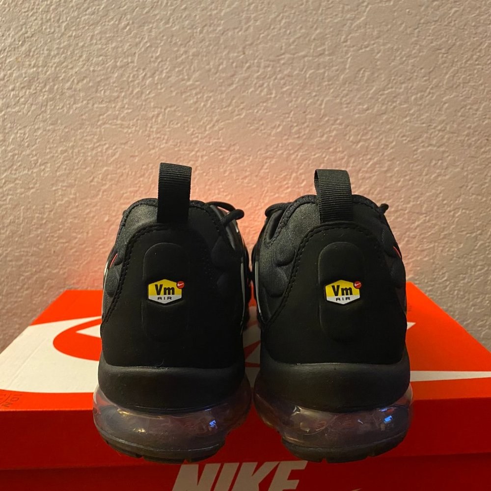 Nike Air VaporMax Plus Black Crimson Gradient Red Running Shoes DZ4857-001 Sz 12 - Picture 4 of 7